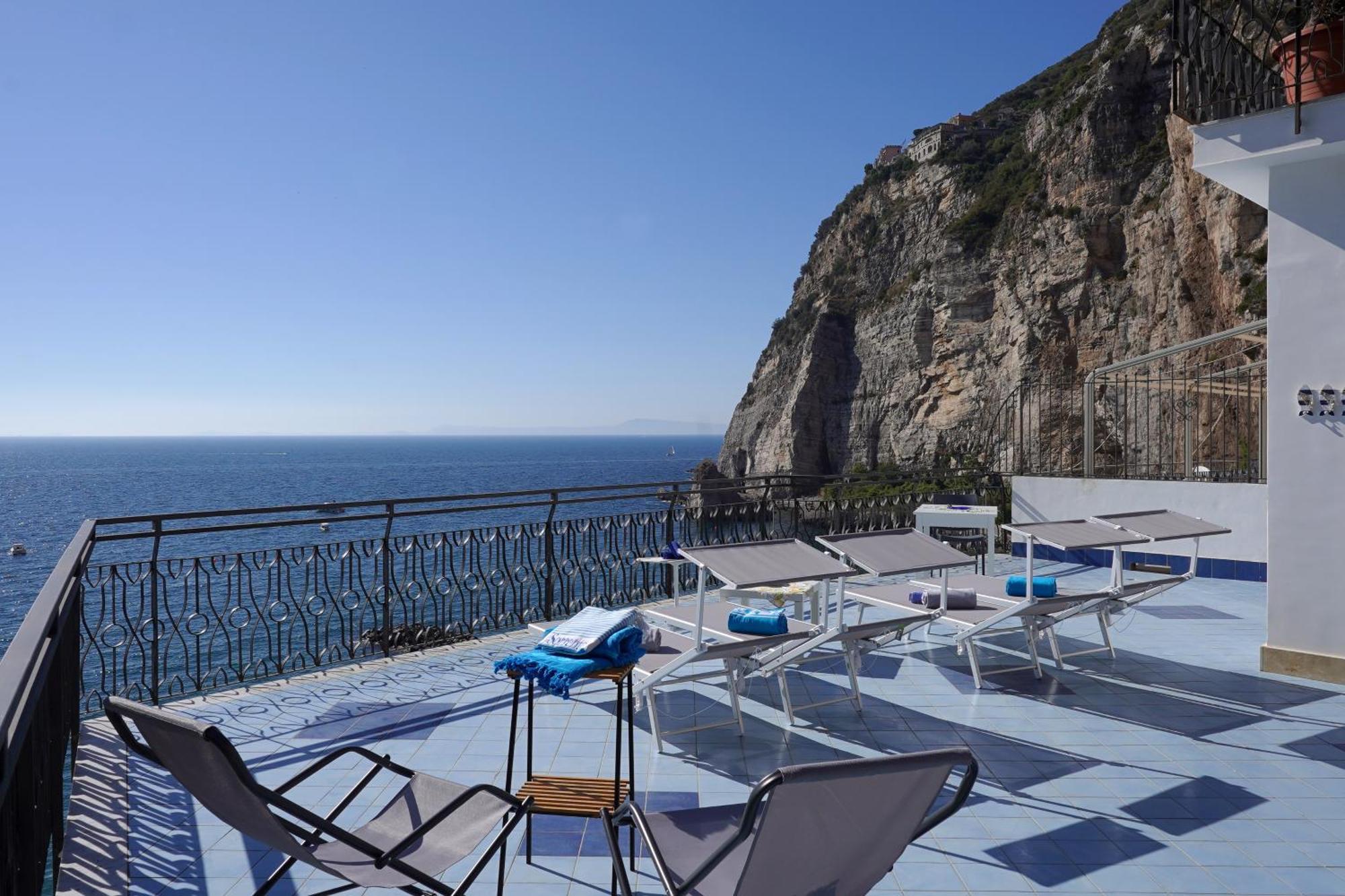 Seaside Dream View Apartment Meta